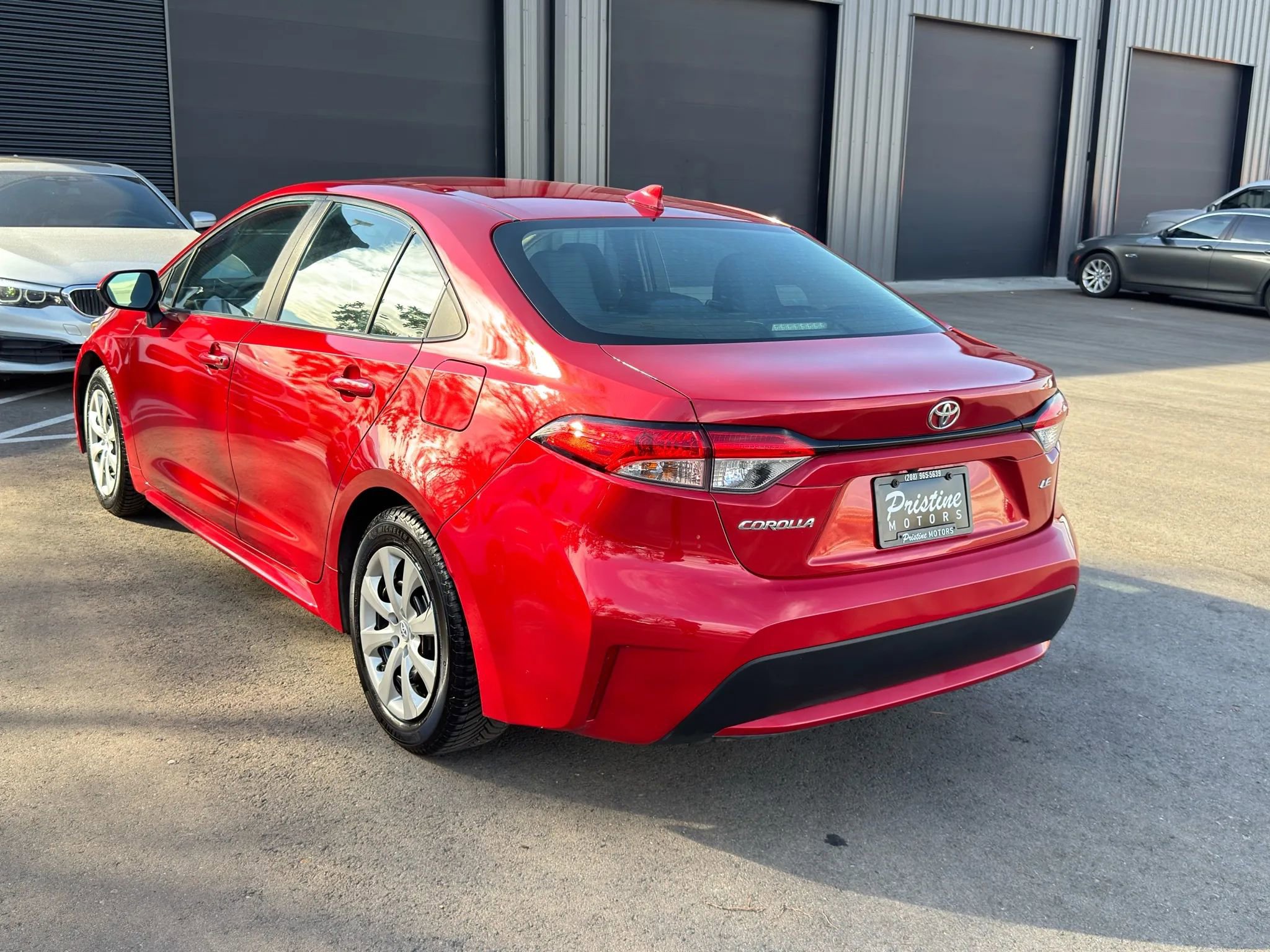 Used 2020 Toyota Corolla LE image 4
