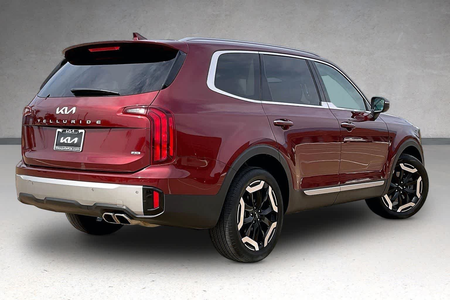 Certified 2023 Kia Telluride S w/ S Sunroof Package AWD/4WD image 21