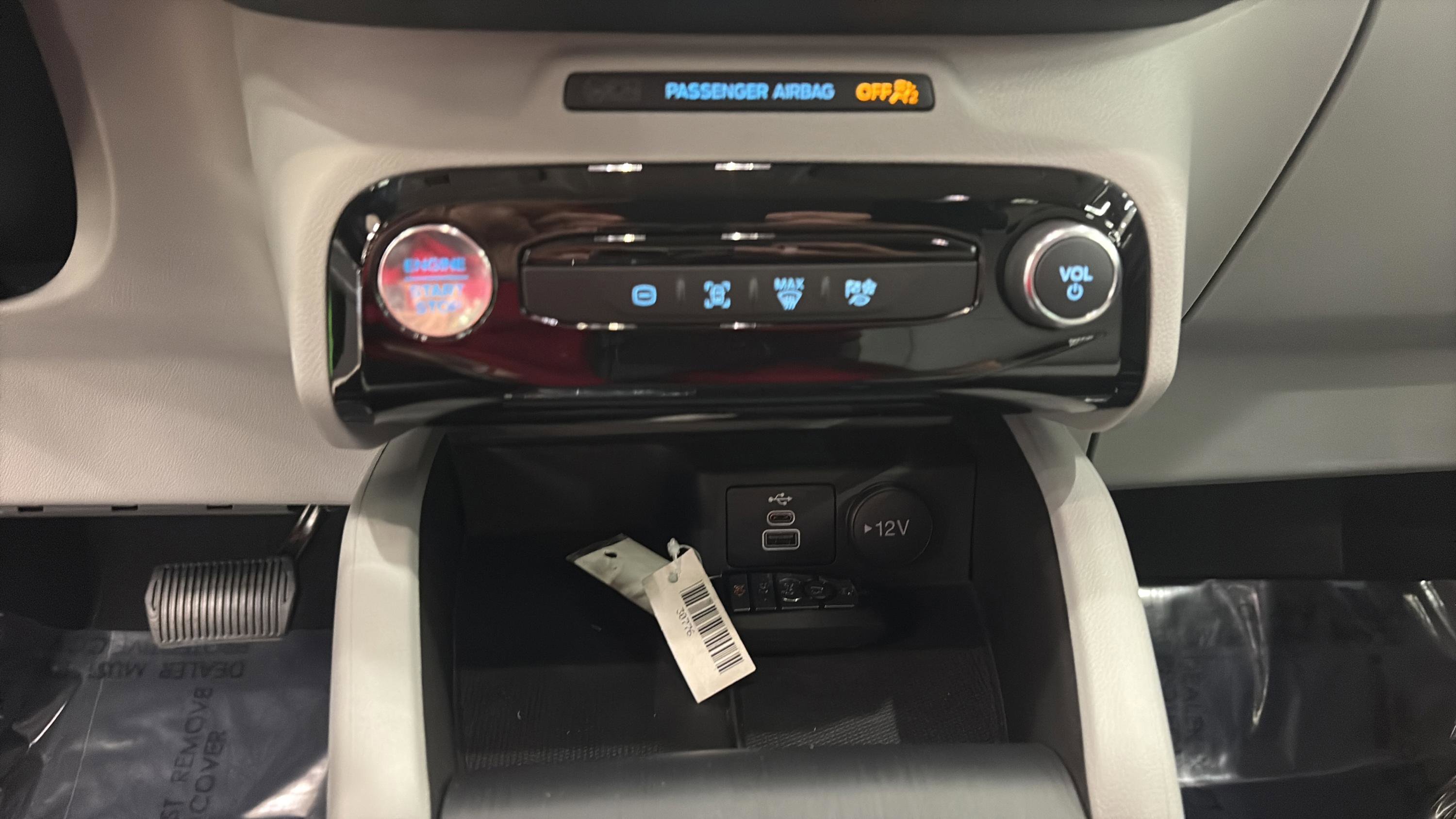 Used 2024 Ford Escape SE image 18