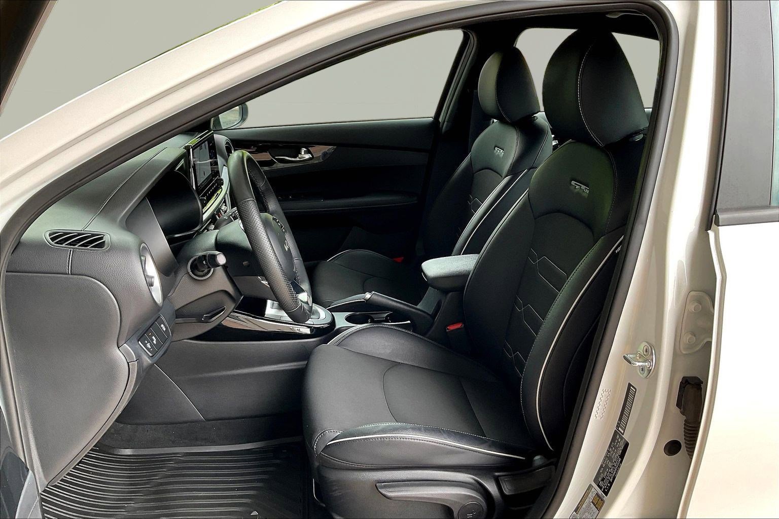 Used 2023 Kia Forte GT-Line FWD image 19