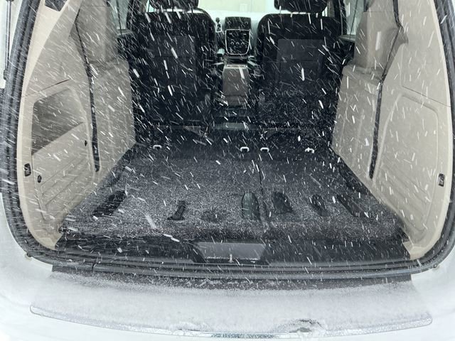 Used 2014 Dodge Grand Caravan SXT image 45