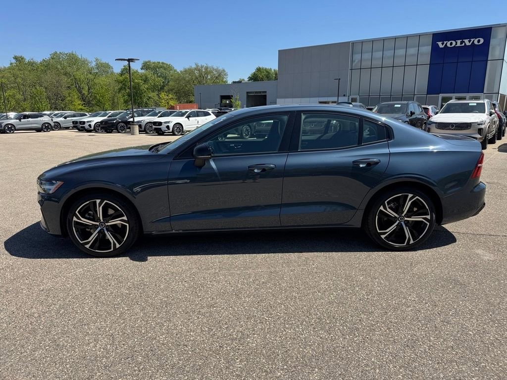 Certified 2025 Volvo S60 B5 Core AWD/4WD image 2