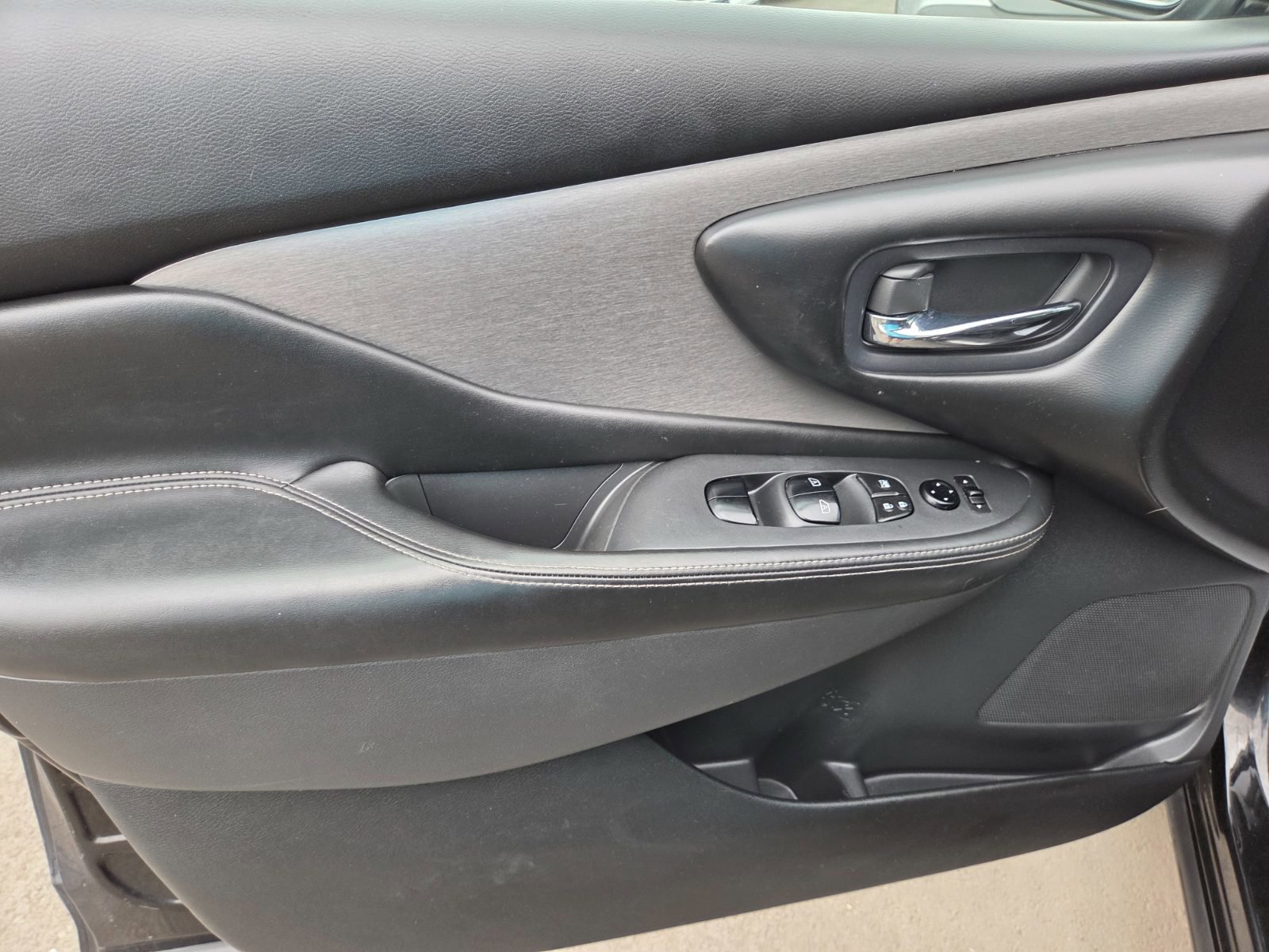 Used 2020 Nissan Murano SV image 7