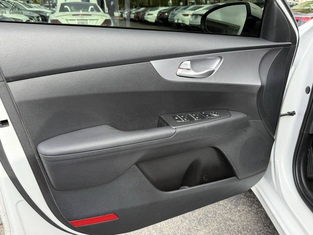 Used 2022 Kia Forte LXS image 18