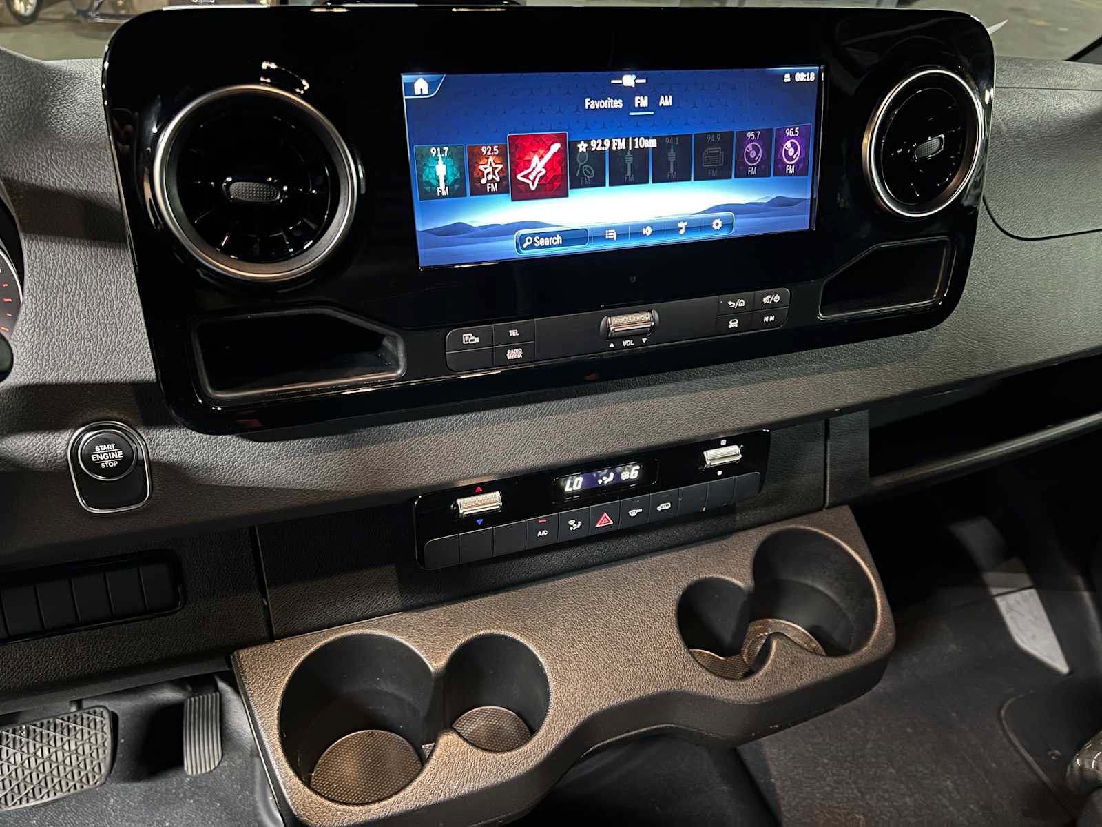 Used 2025 Mercedes-Benz Sprinter 2500 image 25