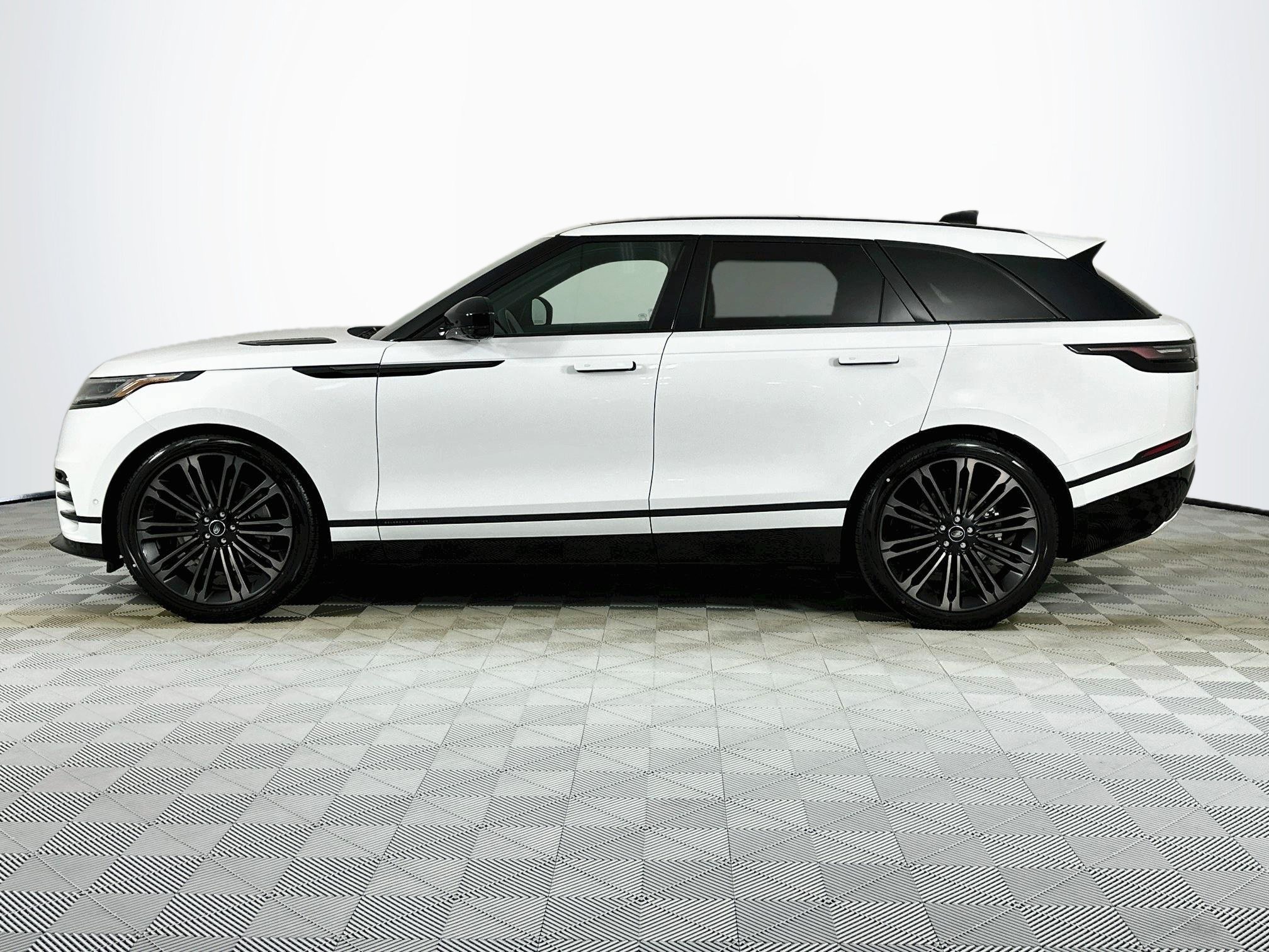 New 2026 Land Rover Range Rover Velar Belgravia AWD/4WD image 8