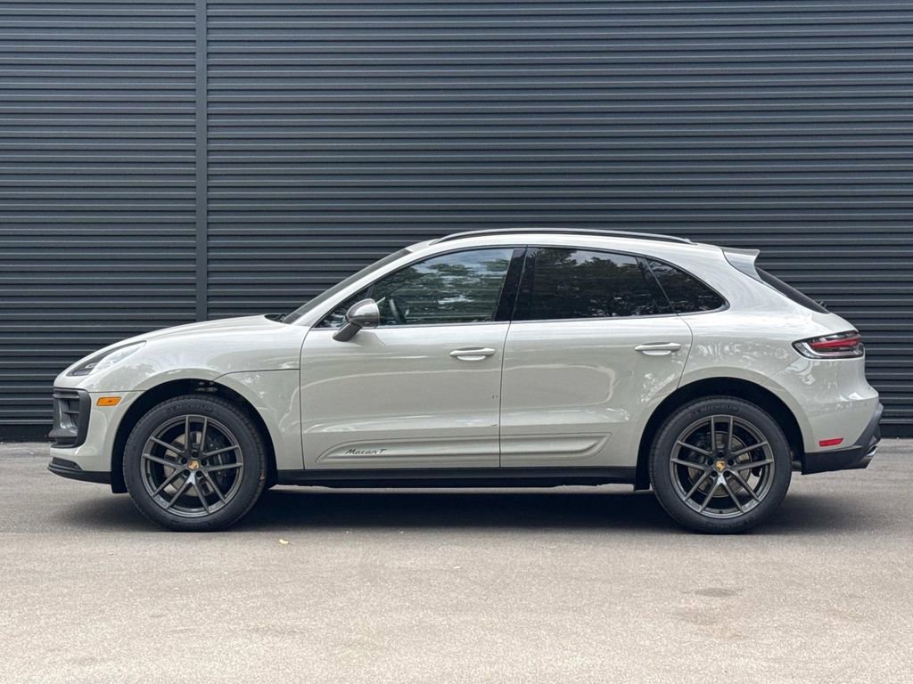 Certified 2025 Porsche Macan Turbo AWD/4WD image 2