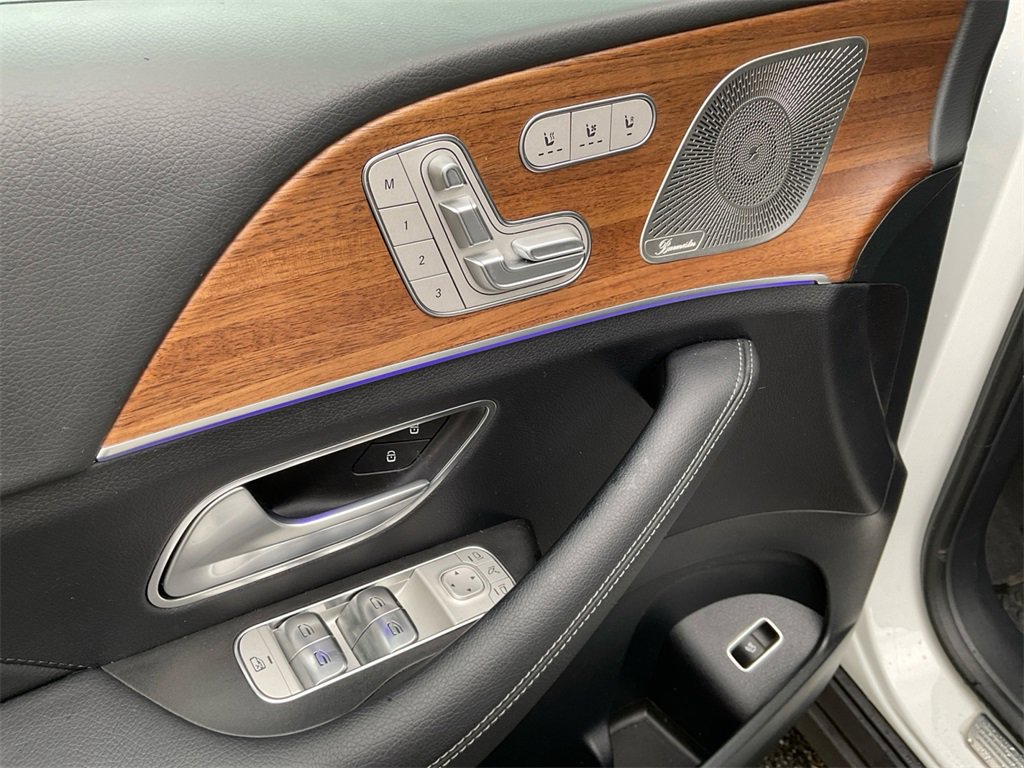 Used 2025 Mercedes-Benz GLE 350 4MATIC image 31