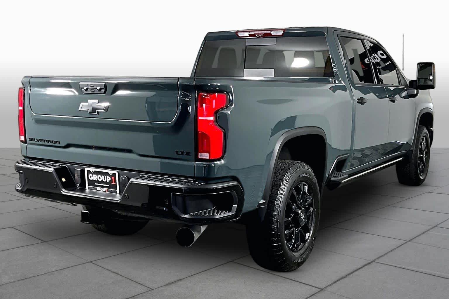 Used 2026 Chevrolet Silverado 2500 LTZ w/ LTZ Plus Package AWD/4WD image 12