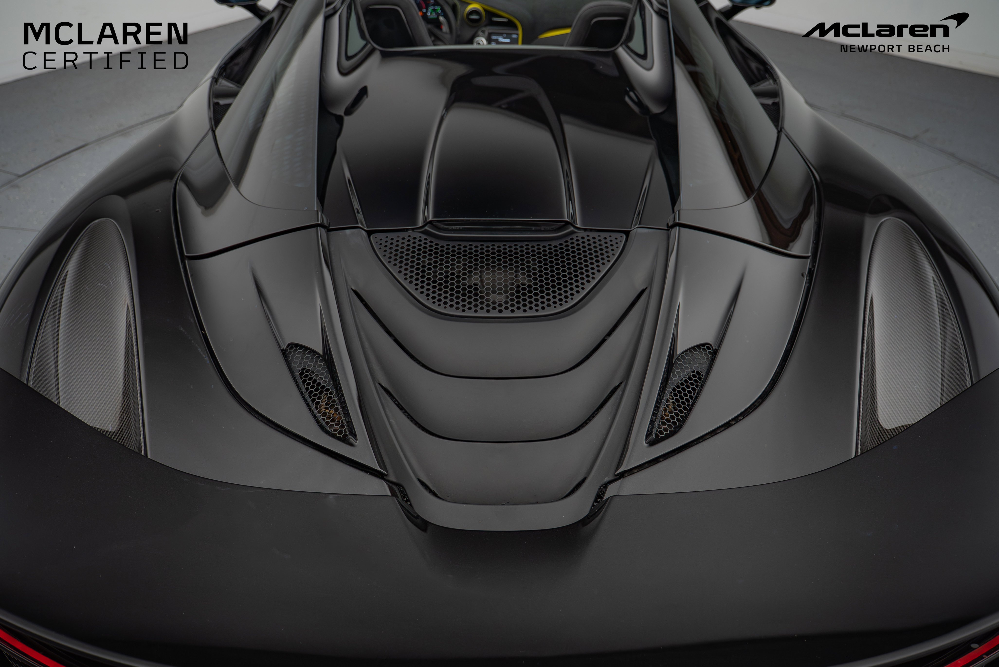 Used 2023 McLaren 720S Spider image 18