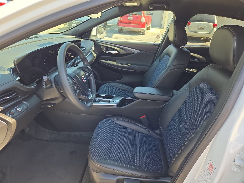 Used 2026 Buick Envista Preferred FWD image 11