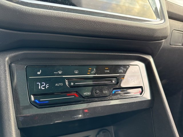 Used 2023 Volkswagen Tiguan SE w/ Panoramic Sunroof Package image 24