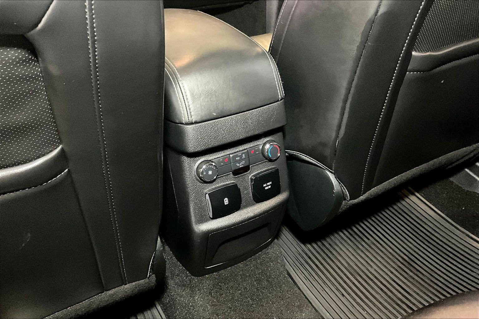 Used 2019 Ford Explorer Platinum AWD/4WD image 11