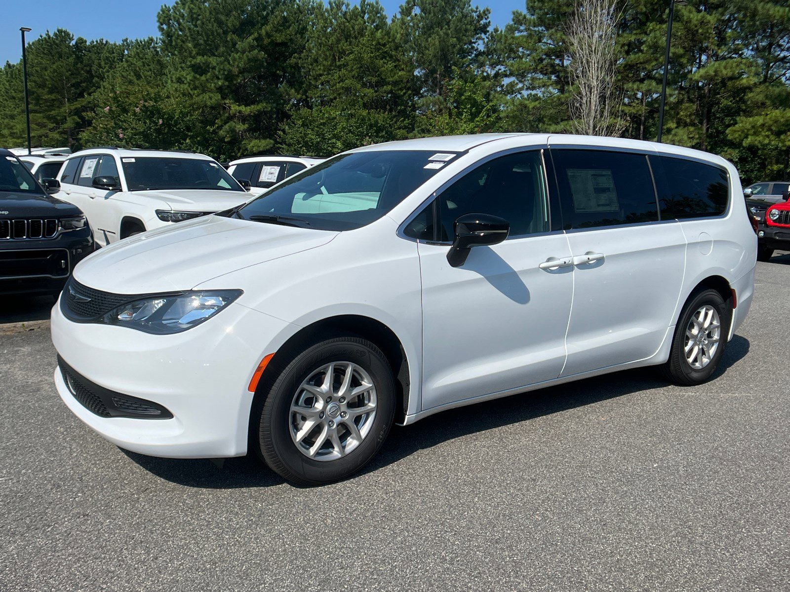 New 2025 Chrysler Voyager LX