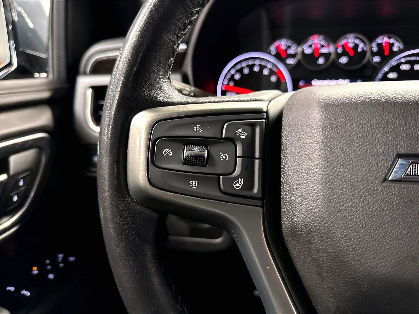 Used 2021 Chevrolet Tahoe Z71 w/ Luxury Package AWD/4WD image 19