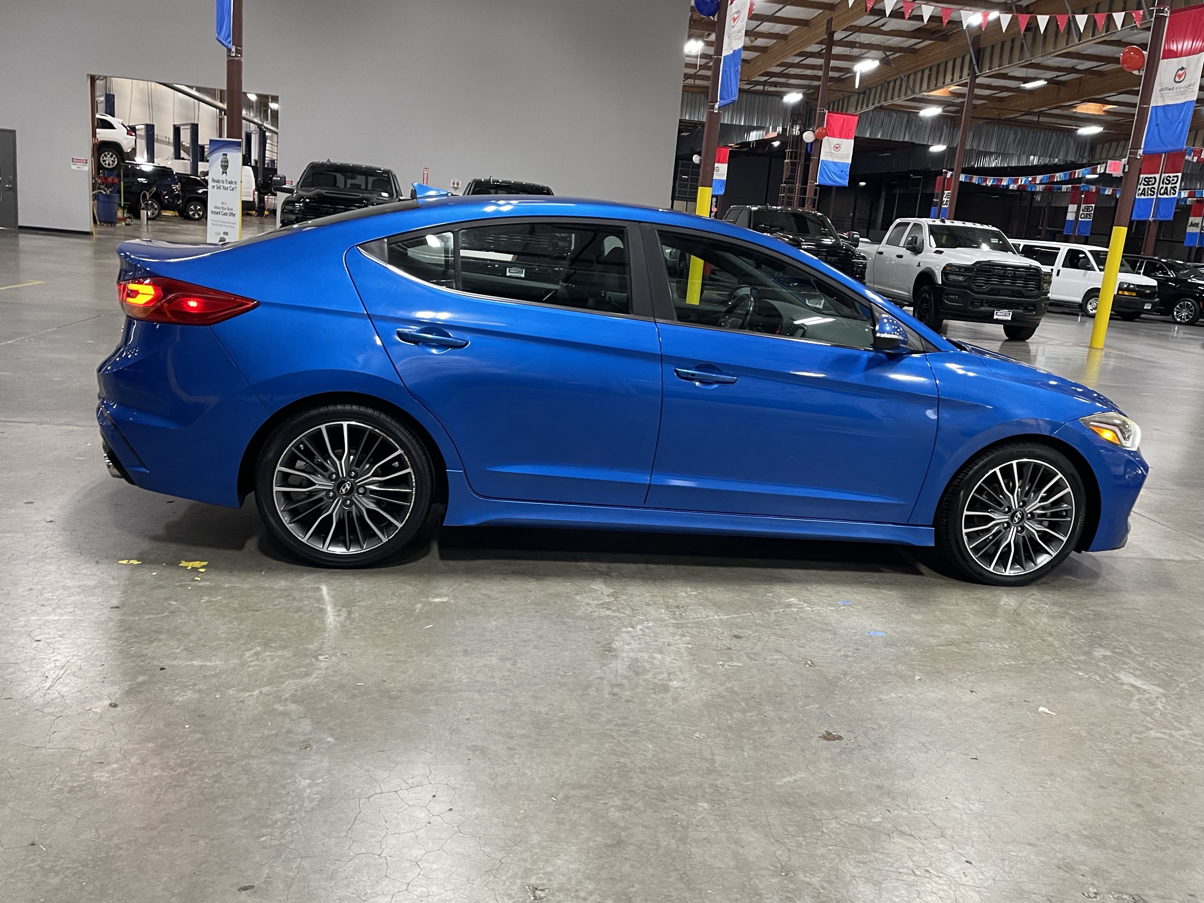 Used 2018 Hyundai Elantra Sport w/ Sport Premium Package 03 FWD image 6