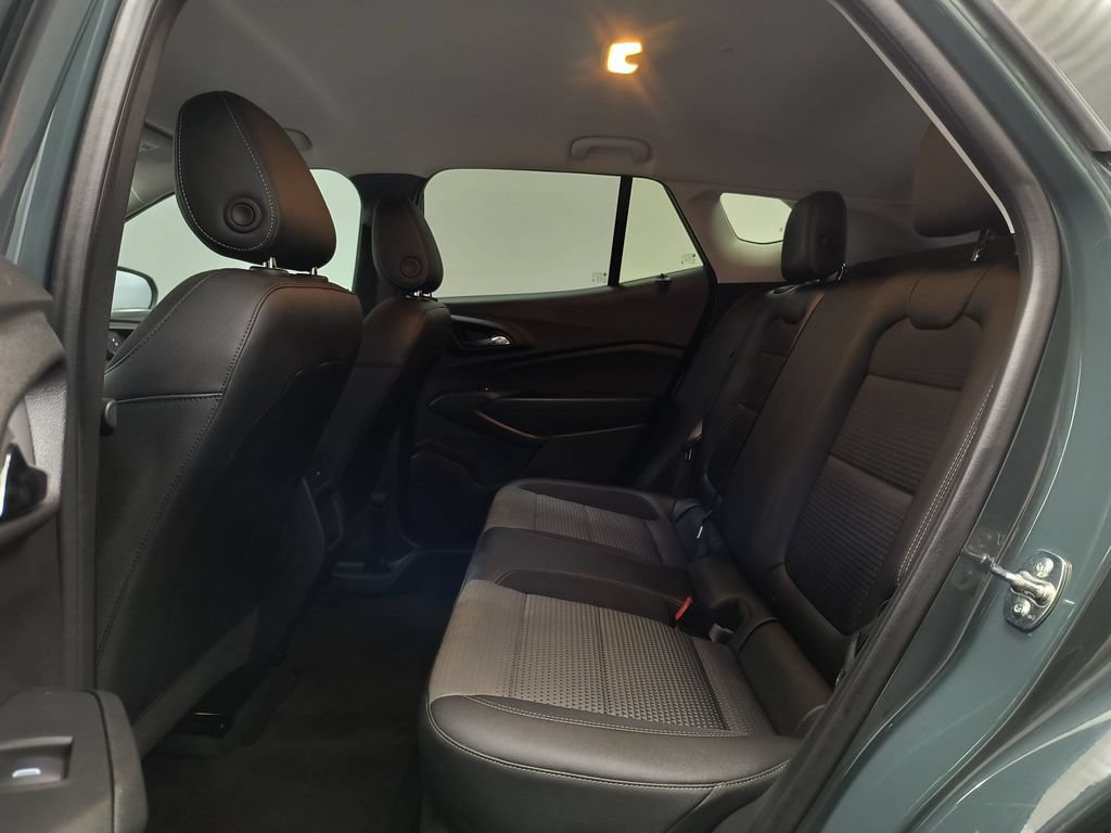 Used 2026 Chevrolet Trax LT FWD image 19