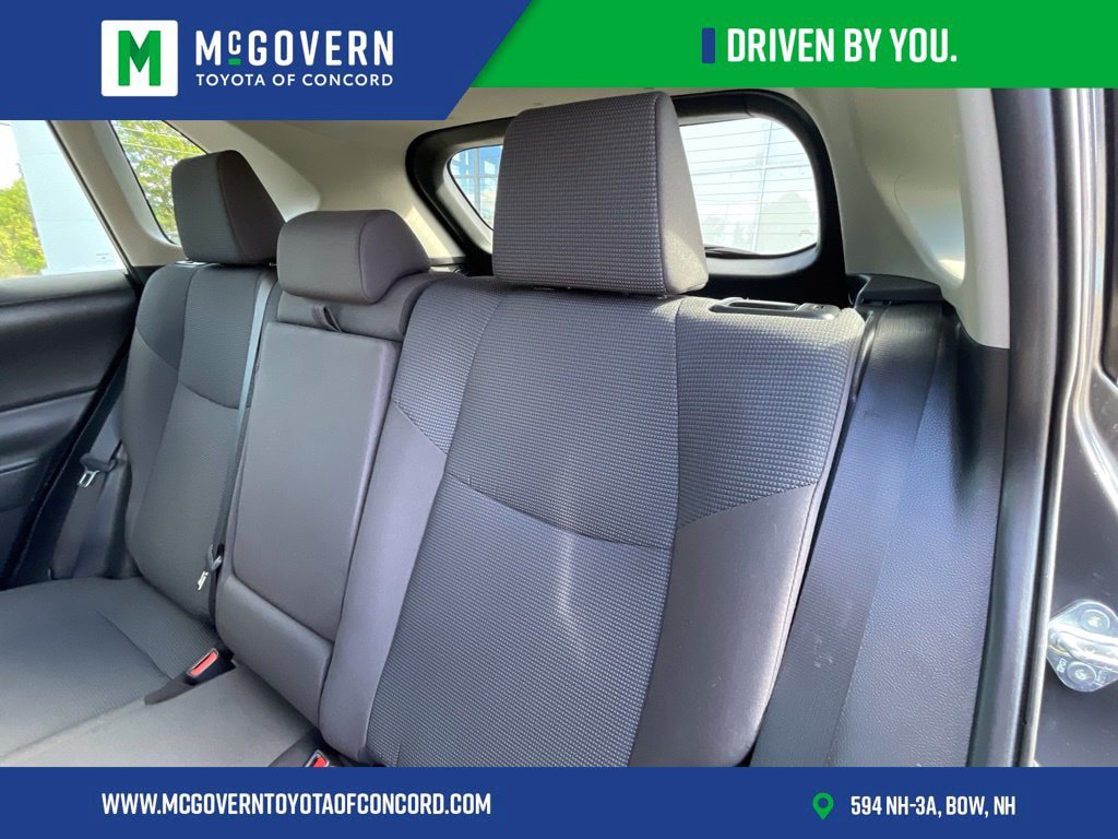 Used 2024 Toyota RAV4 LE AWD/4WD image 17
