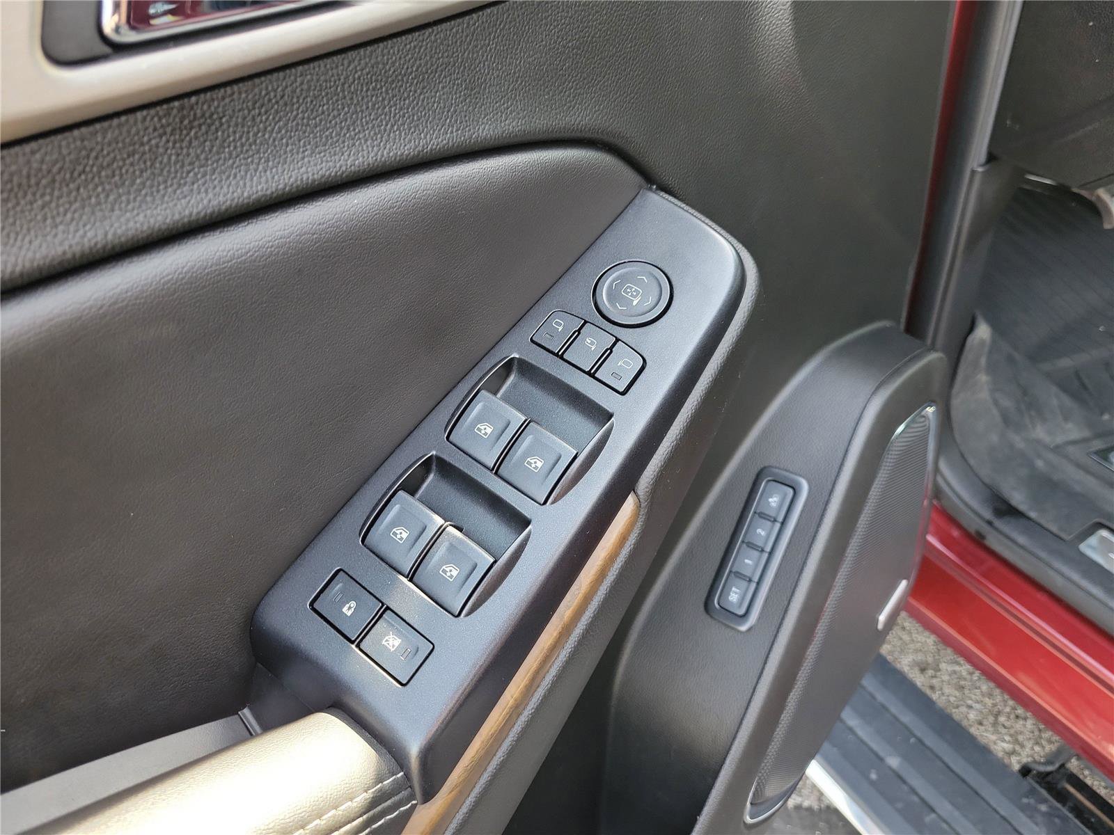 Used 2018 GMC Yukon XL Denali w/ Denali Ultimate Package image 23