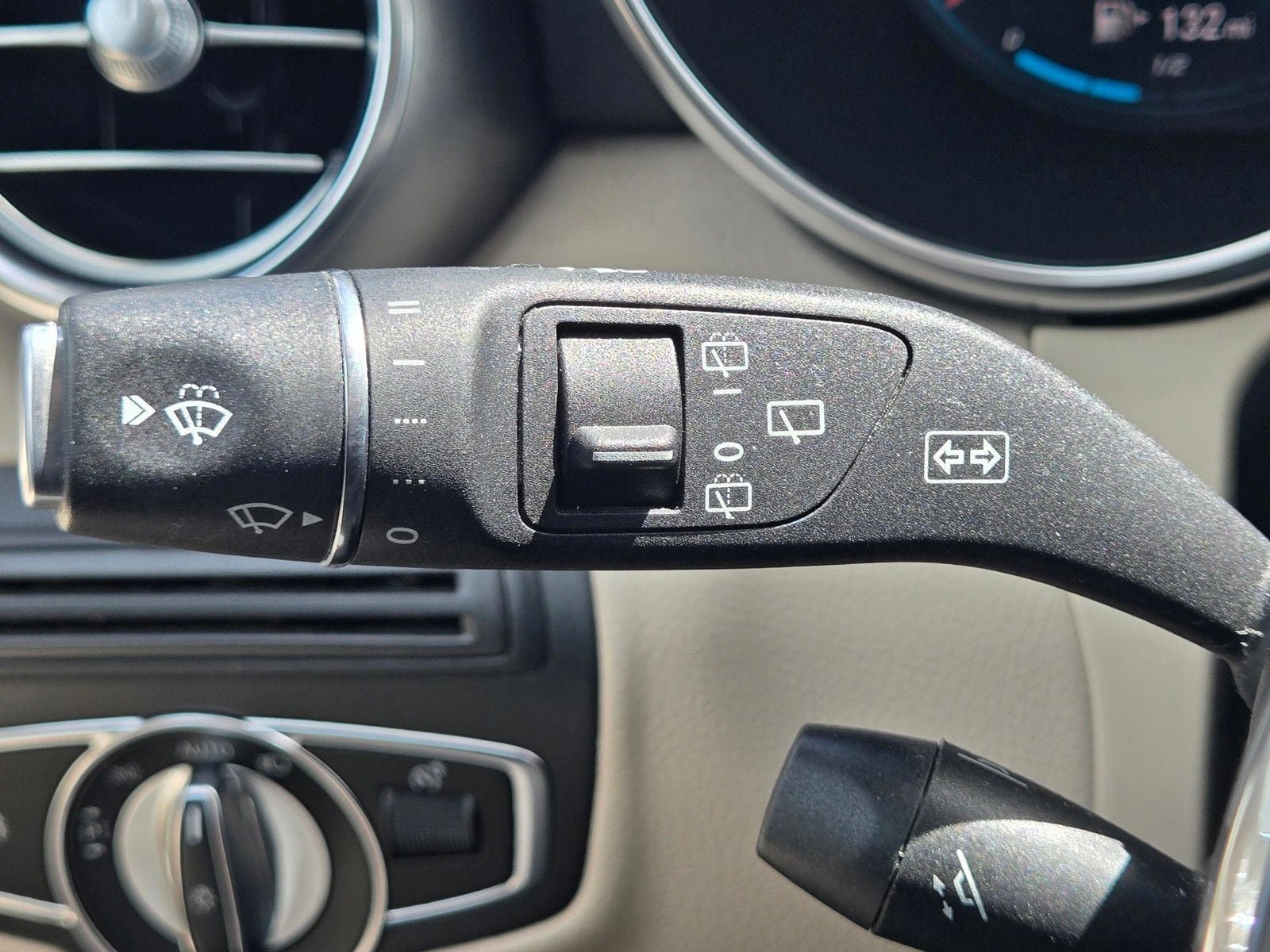 Used 2020 Mercedes-Benz GLC 300 image 27