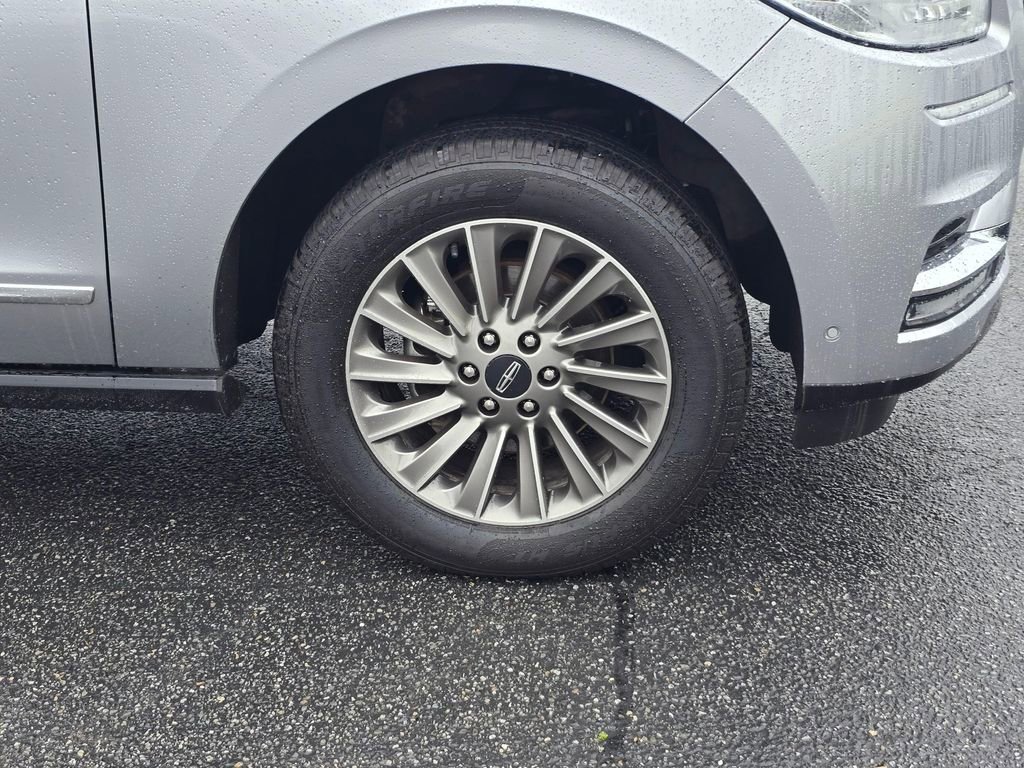 Used 2021 Lincoln Navigator 4WD image 2