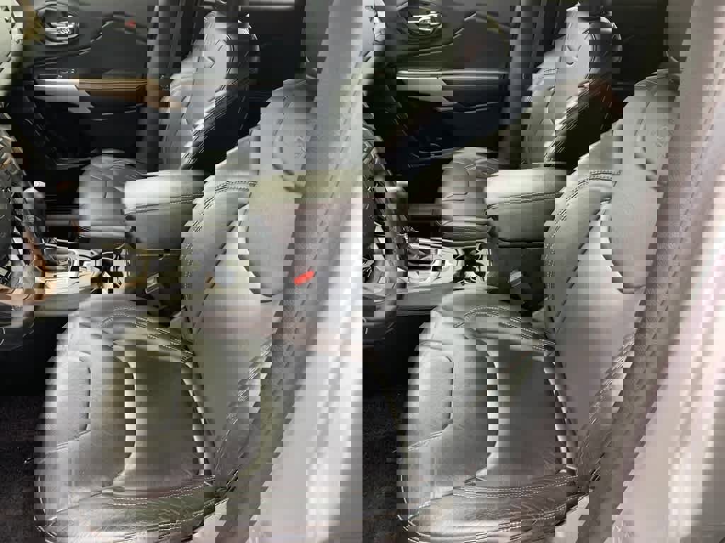 Used 2018 Jeep Cherokee Limited w/ High Altitude Package image 17