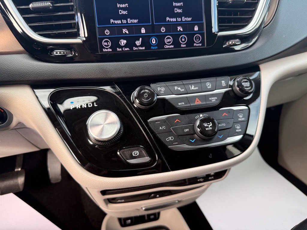 Used 2019 Chrysler Pacifica Touring-L Plus w/ Advanced Safetytec Group FWD image 39