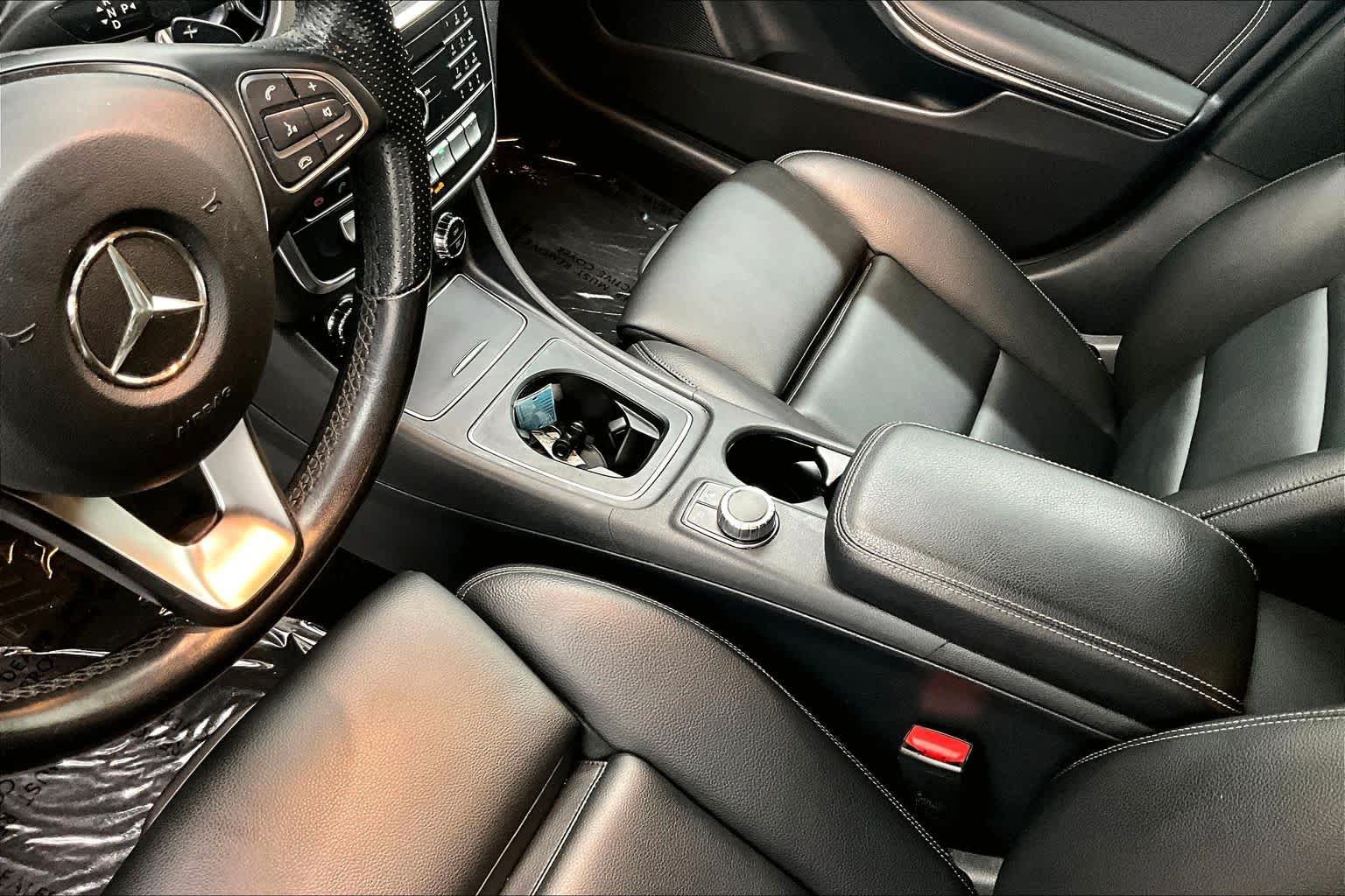 Used 2020 Mercedes-Benz GLA 250 w/ Premium Package image 15