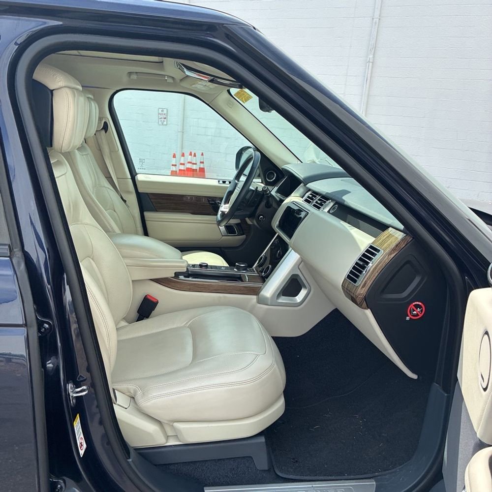 Used 2019 Land Rover Range Rover Supercharged image 6