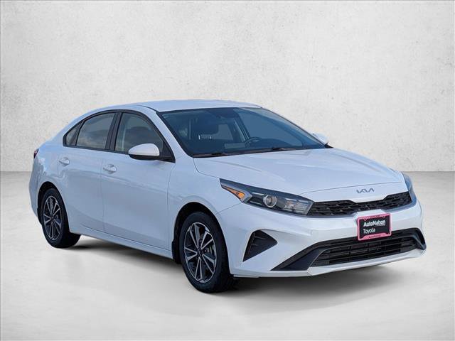 Used 2023 Kia Forte LXS FWD image 3