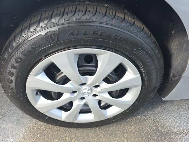 Used 2025 Toyota Corolla XLE image 12