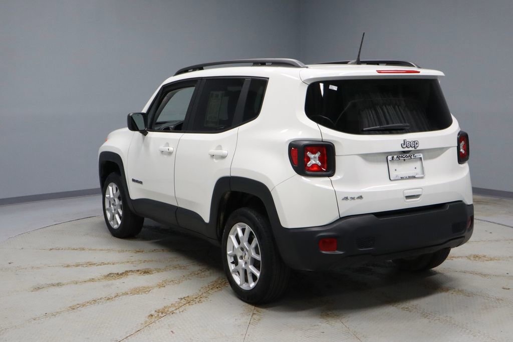 Used 2023 Jeep Renegade Latitude w/ Sun & Fun Group image 8