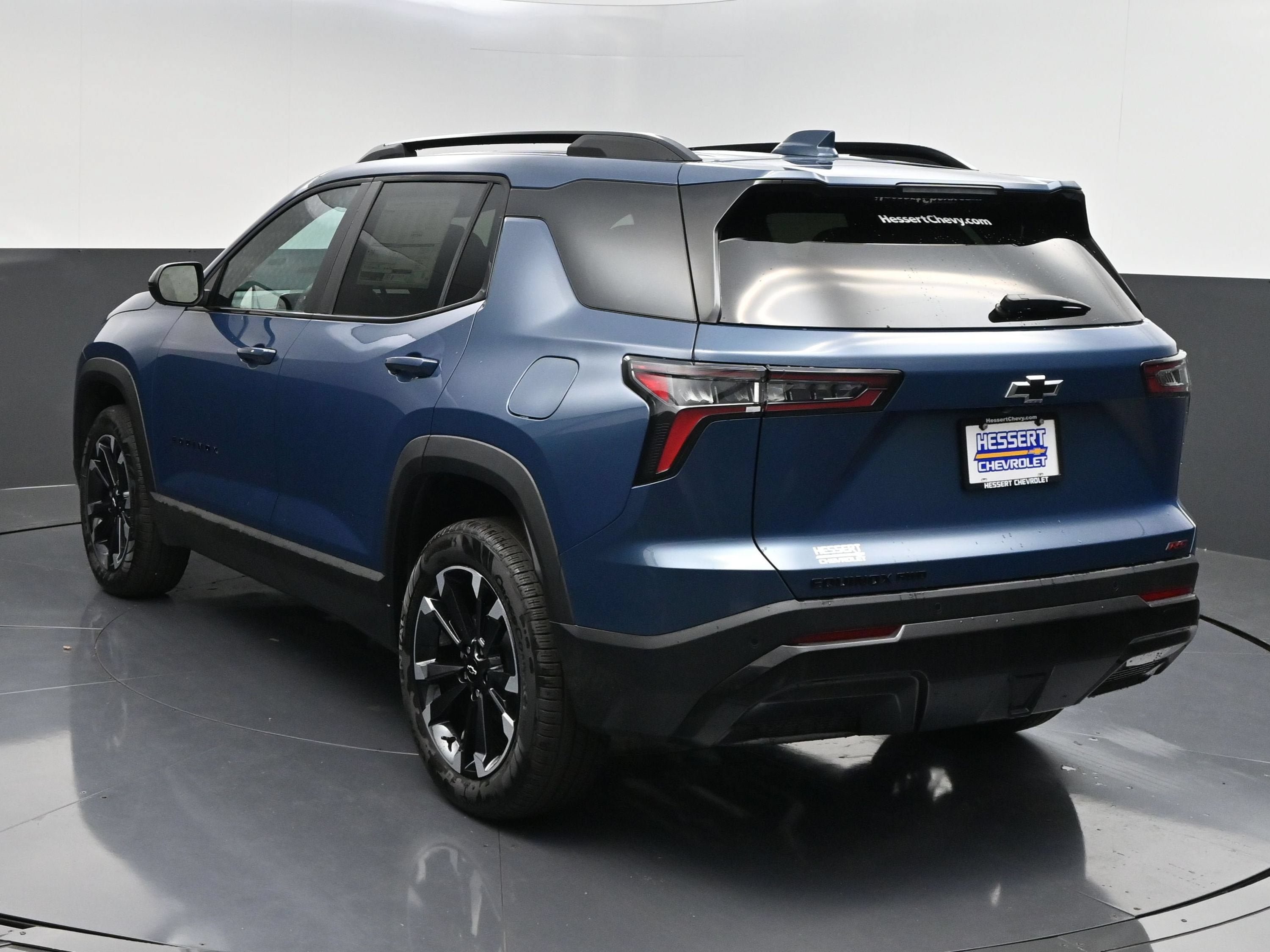 New 2027 Chevrolet Equinox RS w/ Convenience Package III AWD/4WD image 6