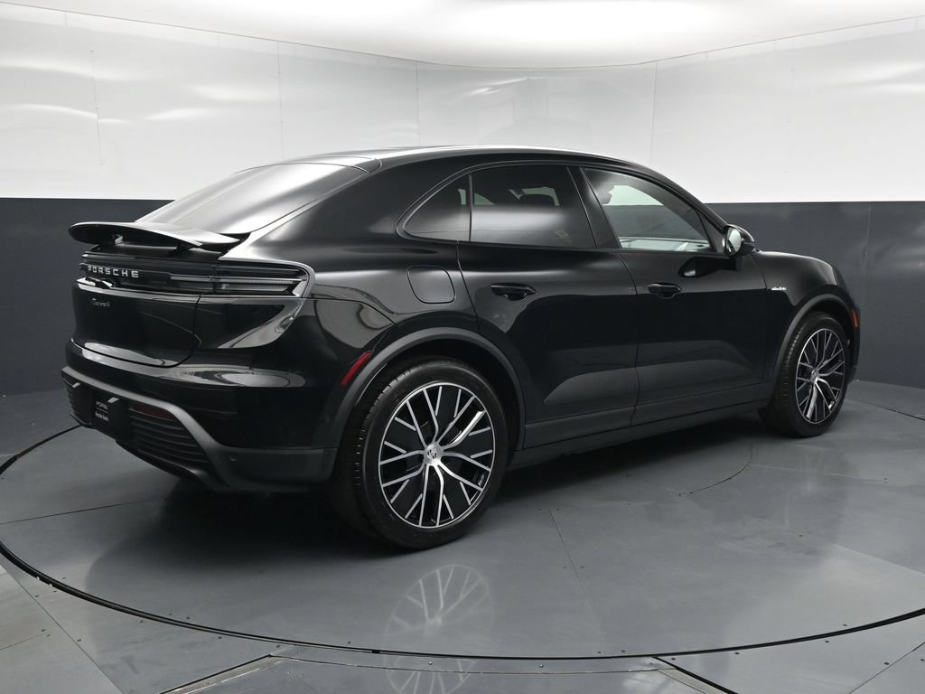 New 2026 Porsche Macan 4 Electric AWD/4WD image 10