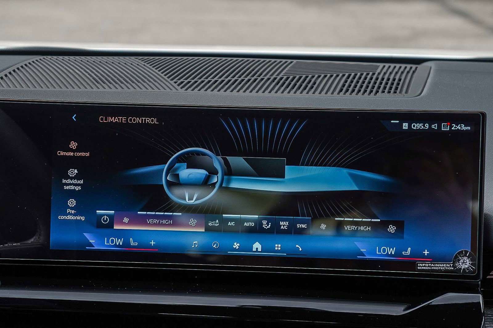 Certified 2025 BMW 530i image 14