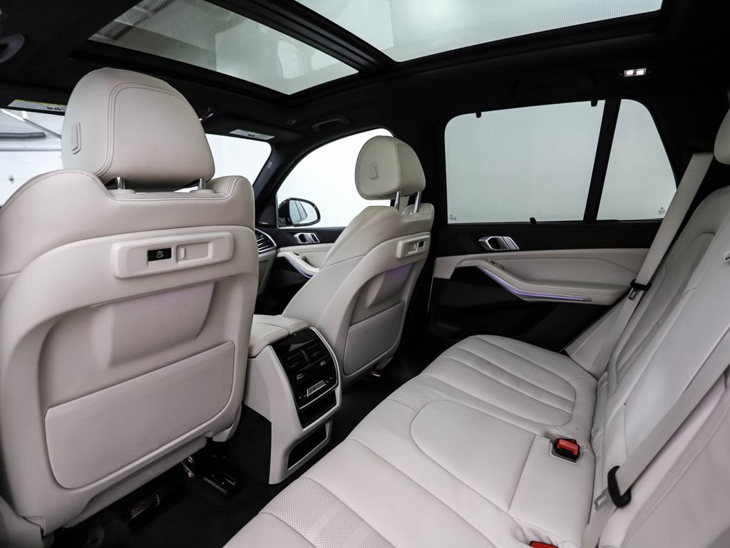 Used 2021 BMW X5 xDrive40i w/ M Sport Package image 20