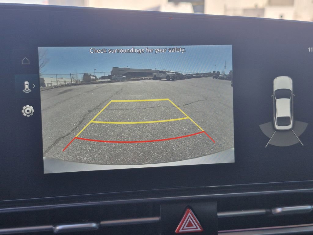 Used 2023 Hyundai Elantra Limited image 25