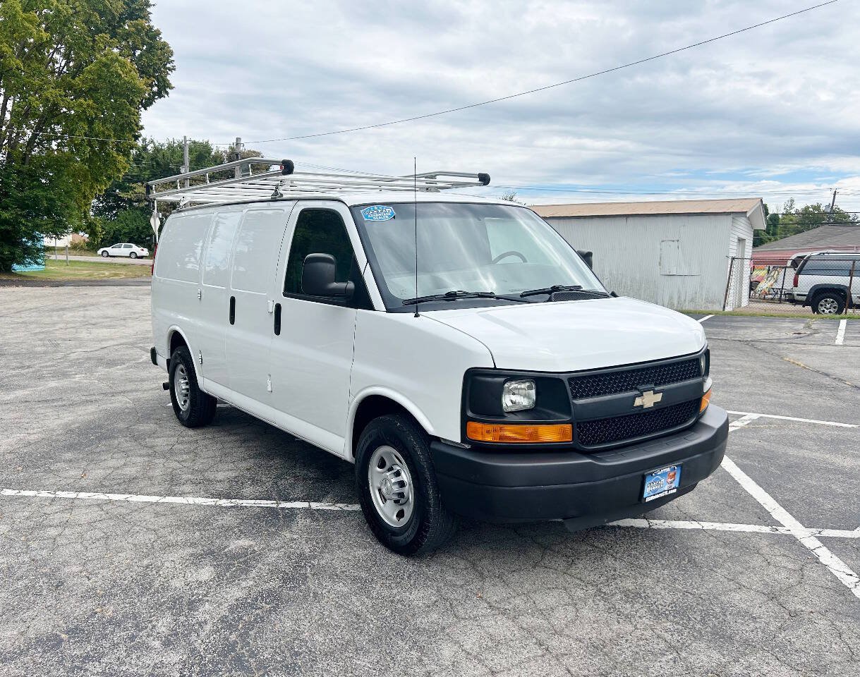 Used 2015 Chevrolet Express 3500 RWD image 3