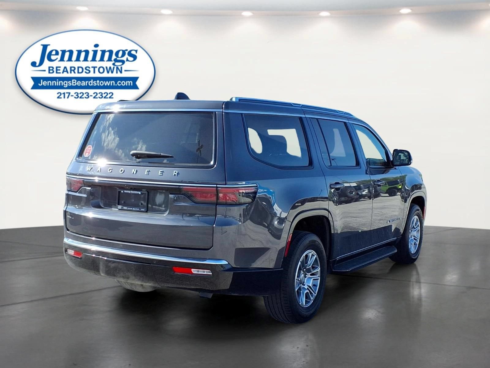 Used 2024 Jeep Wagoneer 4WD image 3
