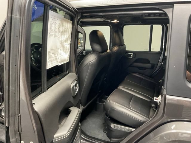 Used 2022 Jeep Wrangler Unlimited Sahara w/ Cold Weather Group AWD/4WD image 18