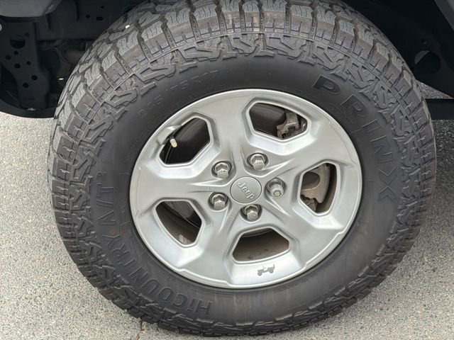 Used 2021 Jeep Gladiator Sport AWD/4WD image 17