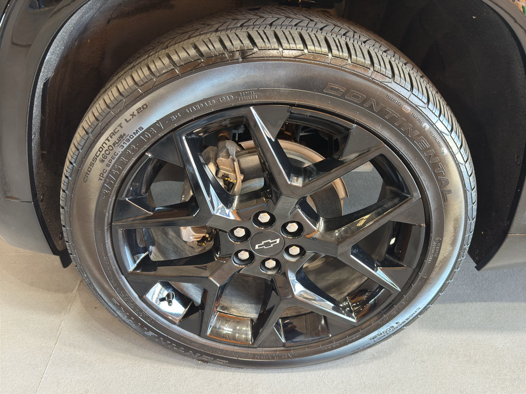 Used 2026 Chevrolet Traverse RS w/ LPO, Floor Liner Package AWD/4WD image 9