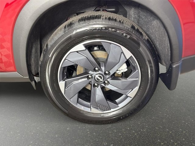 Certified 2026 Nissan Rogue SV FWD image 27