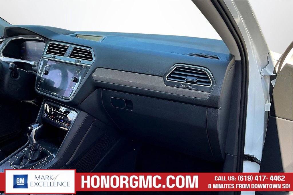 Used 2022 Volkswagen Tiguan SE FWD image 25