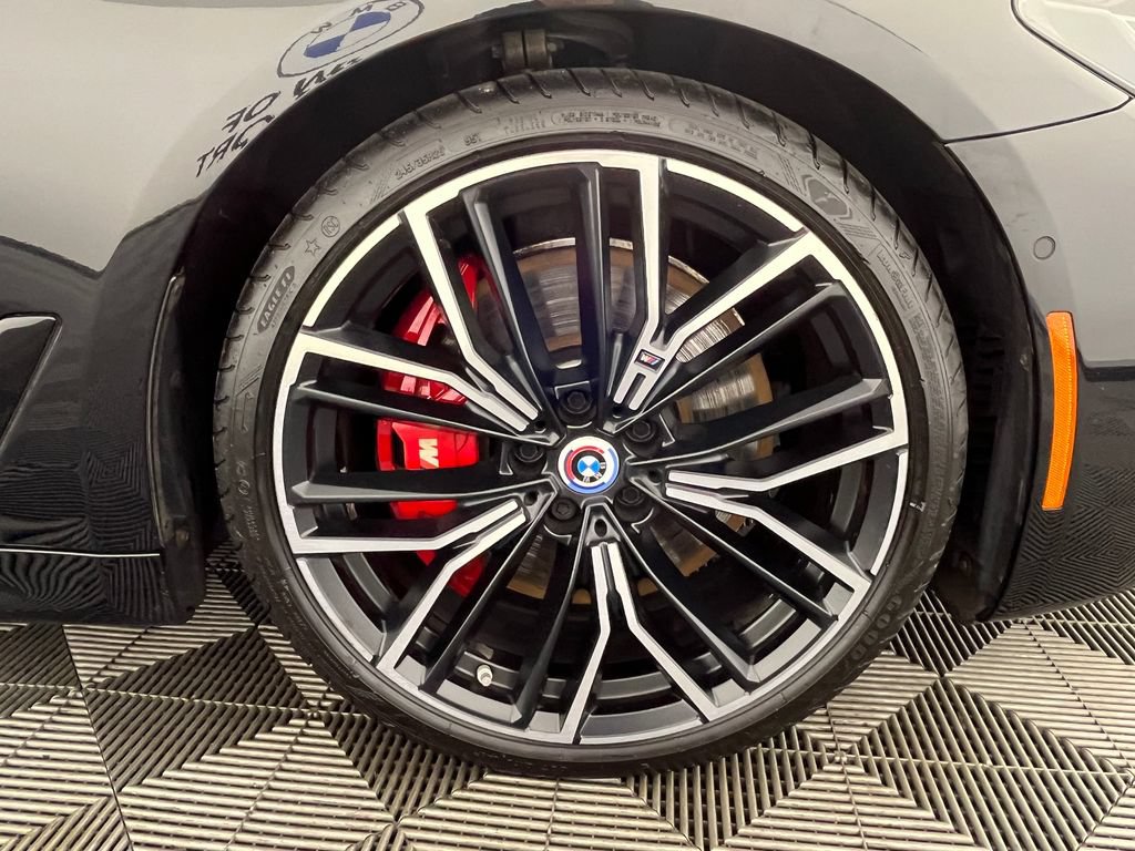 Used 2023 BMW M550i xDrive w/ Executive Package AWD/4WD image 15