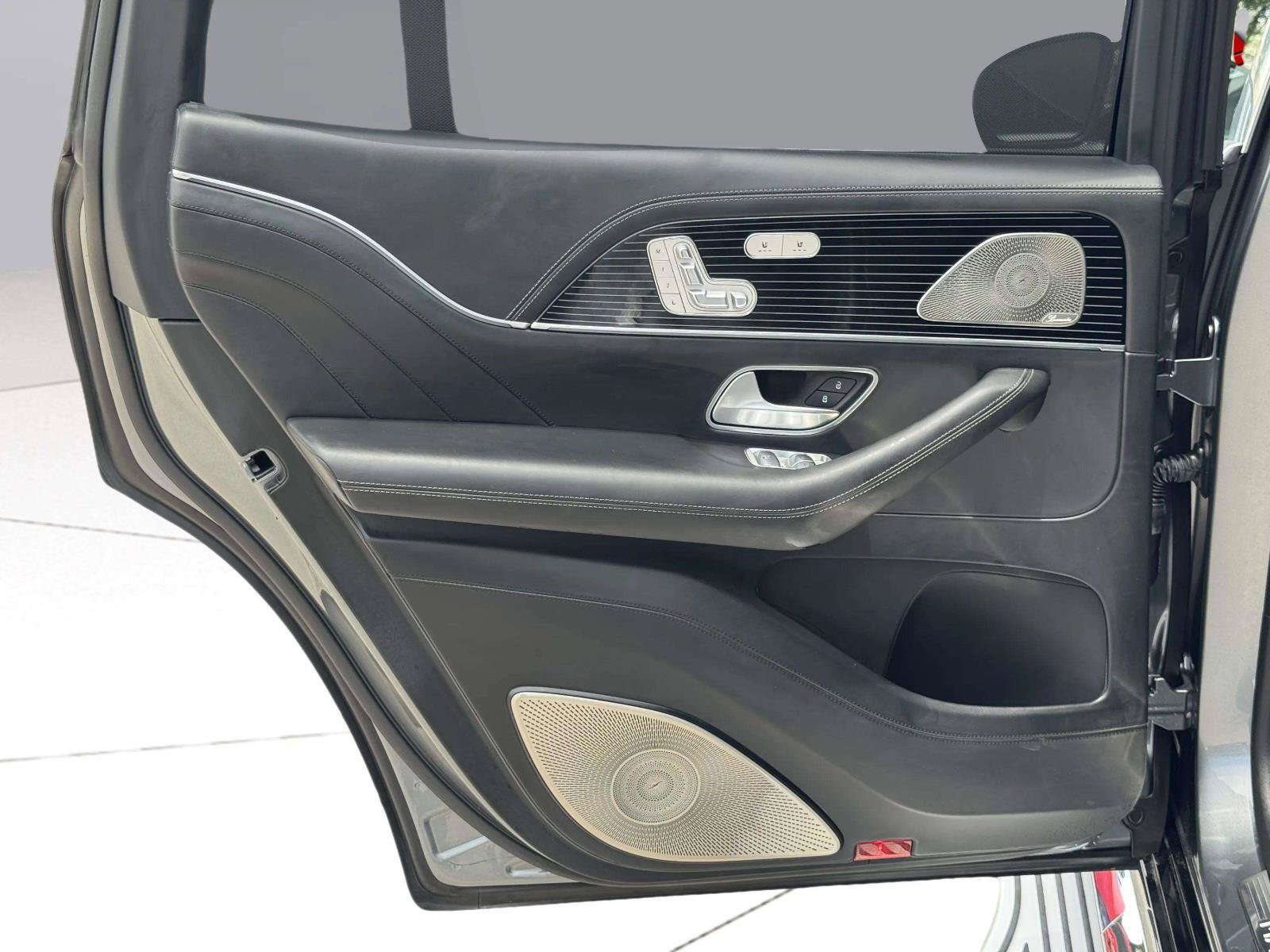 Used 2022 Mercedes-Benz Maybach GLS 600 4MATIC image 59