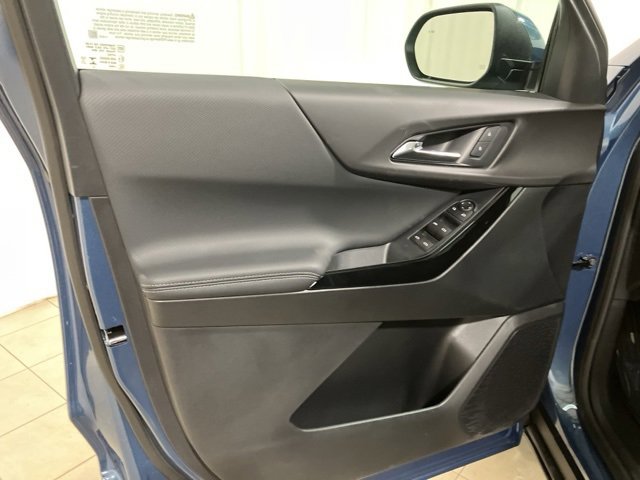 New 2026 Chevrolet Equinox LT w/ LPO, Floor Liner Package image 9