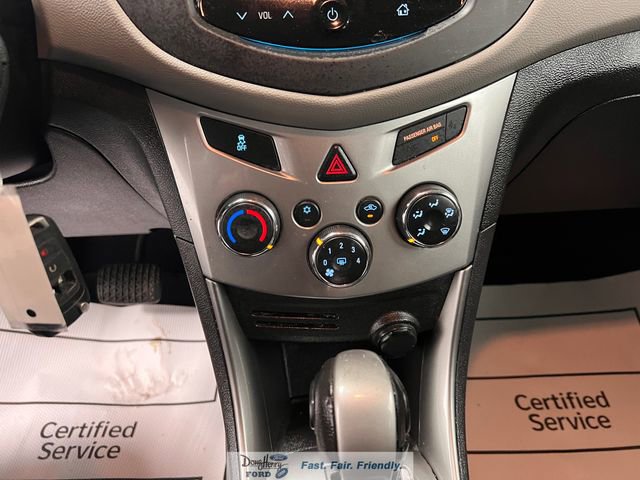 Used 2016 Chevrolet Trax LT w/ LT Convenience Package FWD image 38
