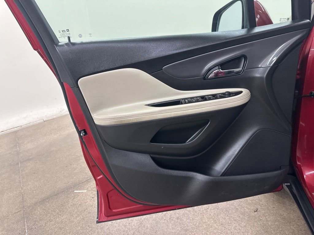 Used 2020 Buick Encore Sport Touring AWD/4WD image 32