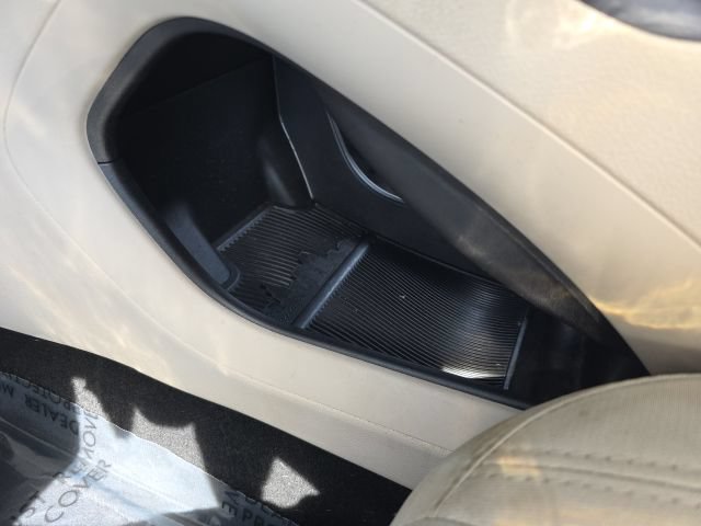 Used 2016 Chrysler 200 Limited FWD image 26
